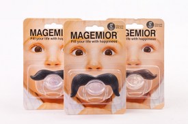 Chupete con forma de bigotes (1).jpg